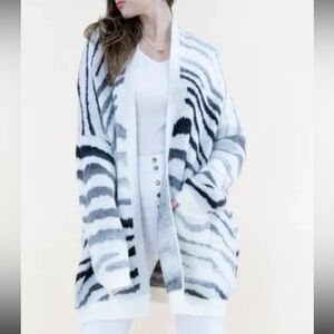 Dreamers S/M Women’s Zebra printed oversized Cardigan
